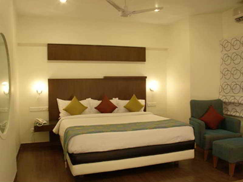 Oyster Suites Hyderabad Bagian luar foto