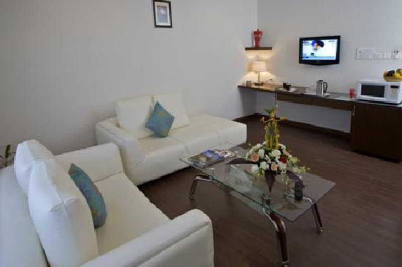 Oyster Suites Hyderabad Bagian luar foto