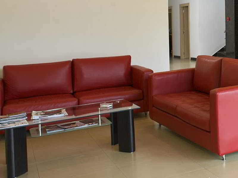 Oyster Suites Hyderabad Bagian luar foto