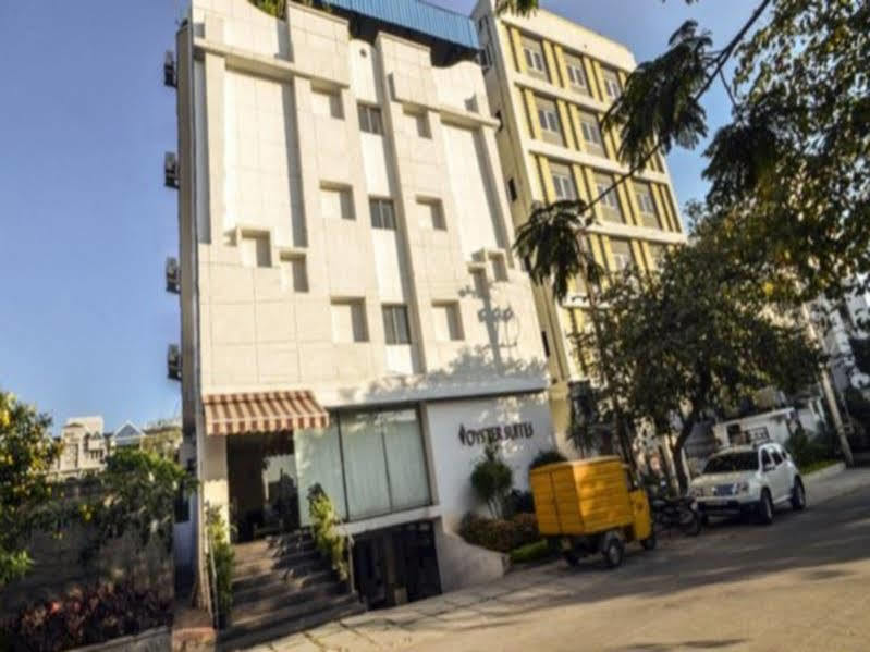 Oyster Suites Hyderabad Bagian luar foto