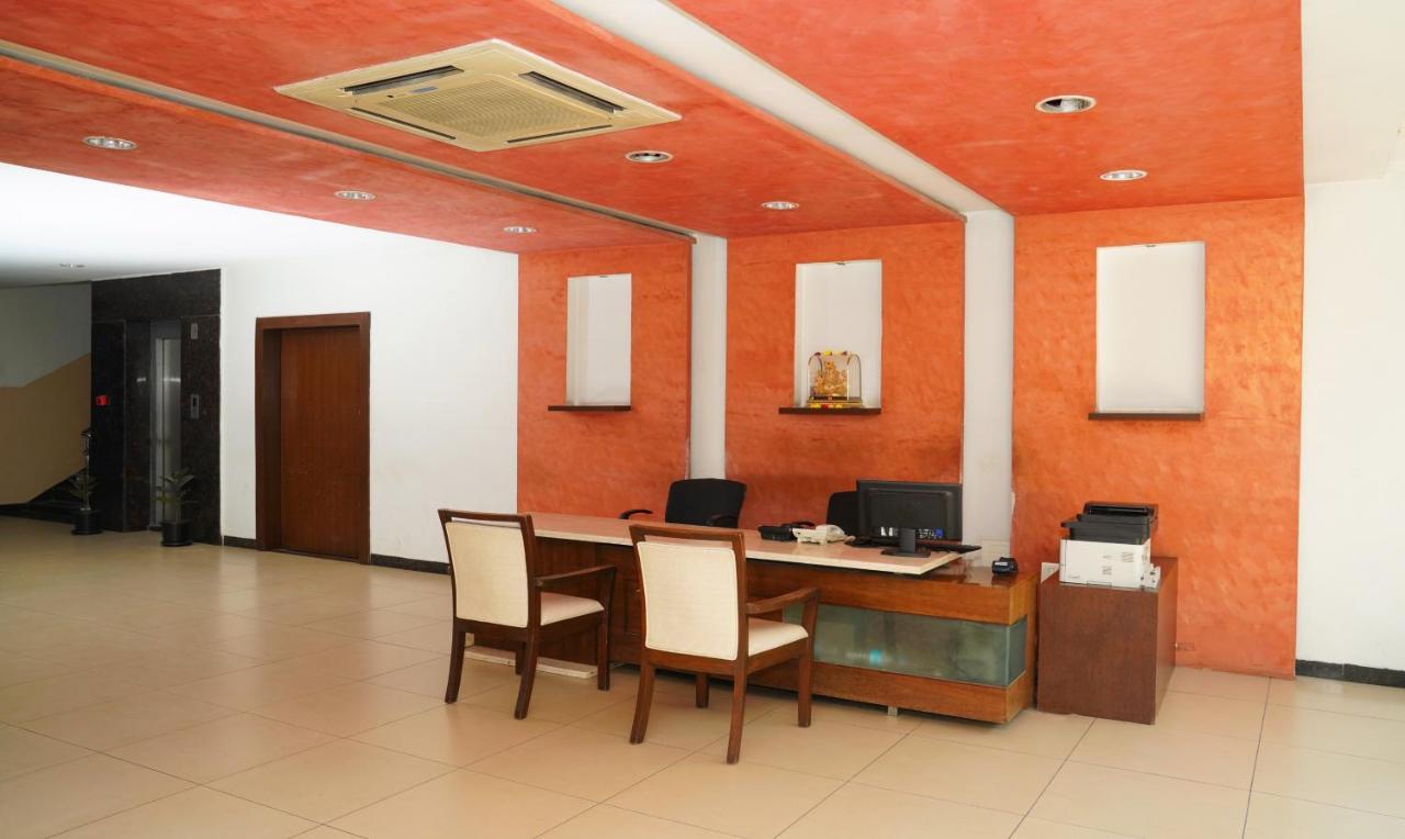 Oyster Suites Hyderabad Bagian luar foto
